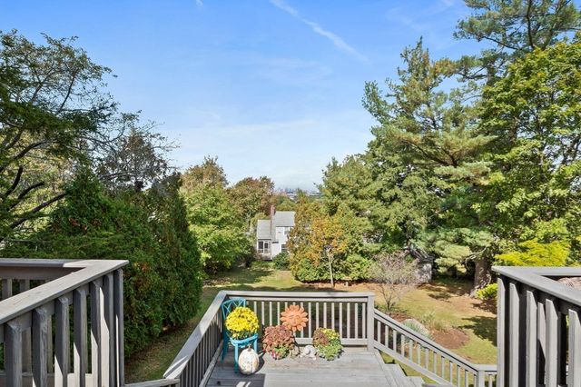 67 Summit Ave, Quincy, MA 02170