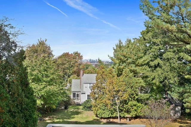 67 Summit Ave, Quincy, MA 02170
