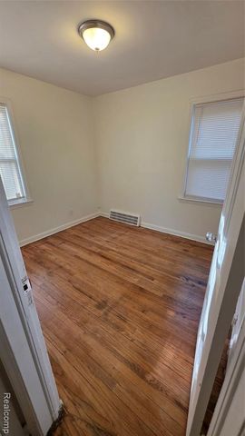 9759 Manistique Street, Detroit, MI 48224