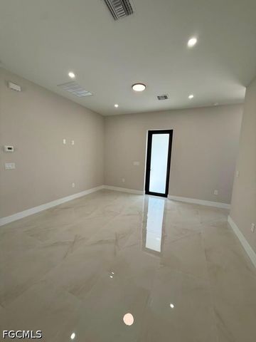 932 Dempsey ST, Lehigh Acres, FL 33974