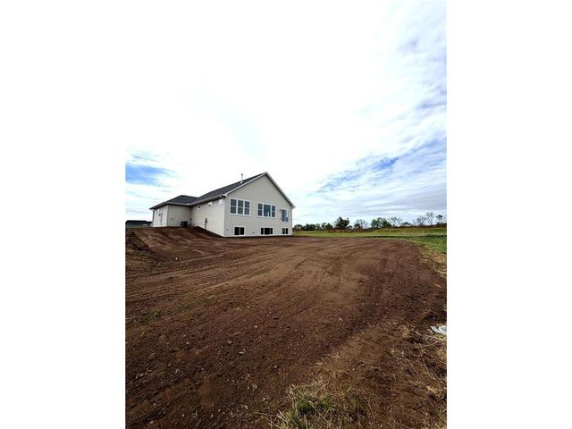1575 Applegate Road, New Richmond, WI 54017