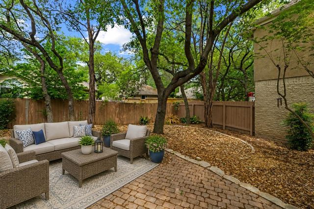 6 Muirfield Greens CV, Lakeway, TX 78738