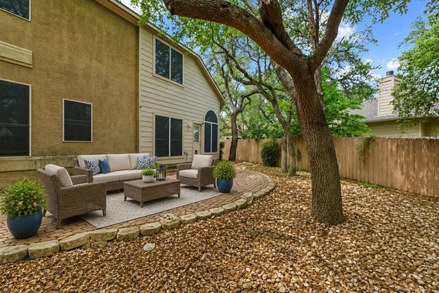6 Muirfield Greens CV, Lakeway, TX 78738