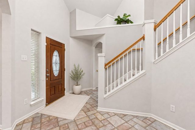 6 Muirfield Greens CV, Lakeway, TX 78738