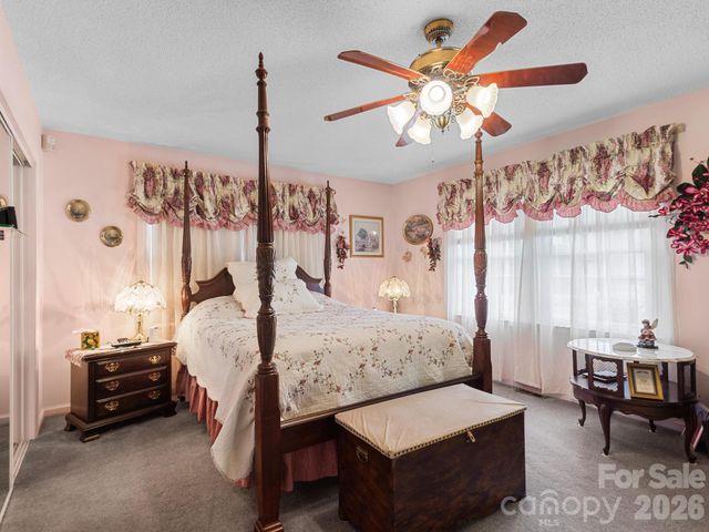 727 Jenkins Valley Road, Alexander, NC 28701