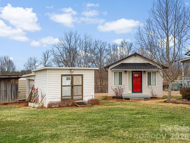 727 Jenkins Valley Road, Alexander, NC 28701