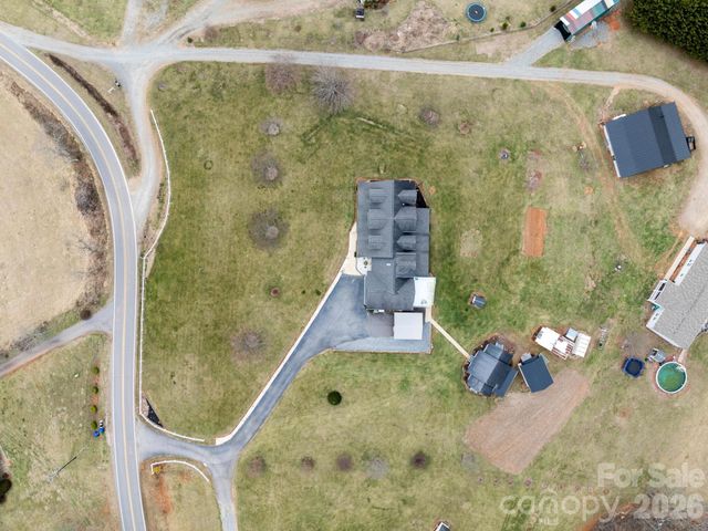 727 Jenkins Valley Road, Alexander, NC 28701