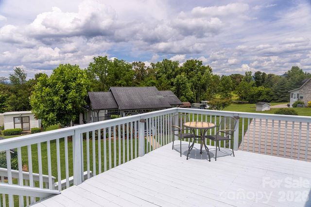 727 Jenkins Valley Road, Alexander, NC 28701