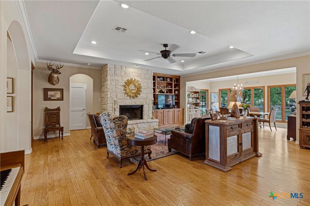 2065 Terminal Loop Road, Mcqueeney, TX 78123