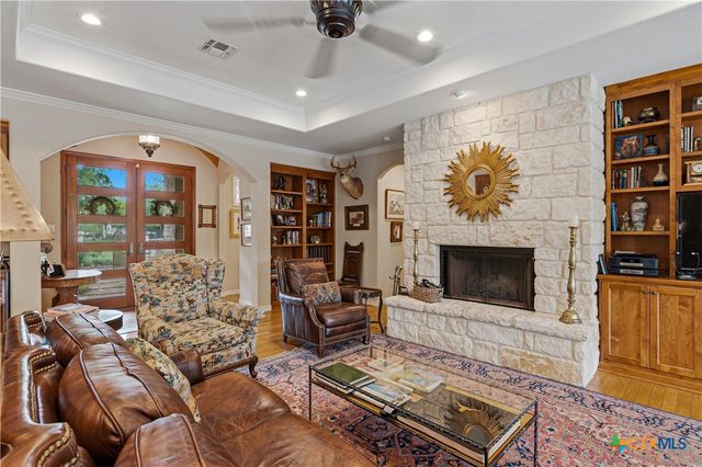 2065 Terminal Loop Road, Mcqueeney, TX 78123