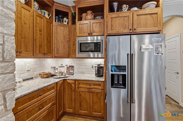 2065 Terminal Loop Road, Mcqueeney, TX 78123