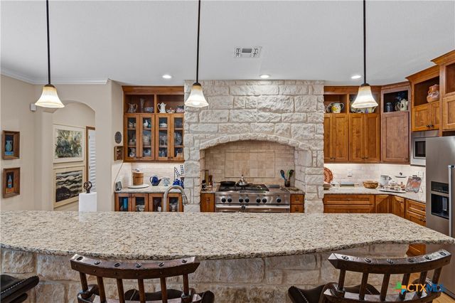 2065 Terminal Loop Road, Mcqueeney, TX 78123