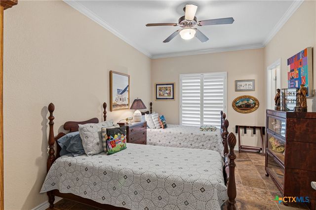 2065 Terminal Loop Road, Mcqueeney, TX 78123