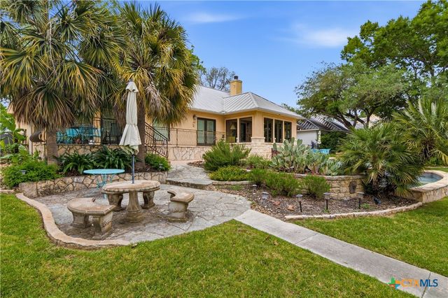2065 Terminal Loop Road, Mcqueeney, TX 78123