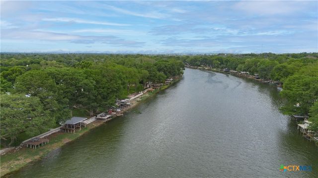 2065 Terminal Loop Road, Mcqueeney, TX 78123