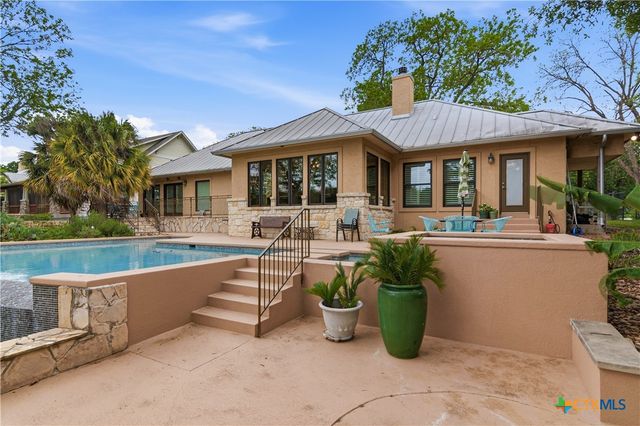 2065 Terminal Loop Road, Mcqueeney, TX 78123