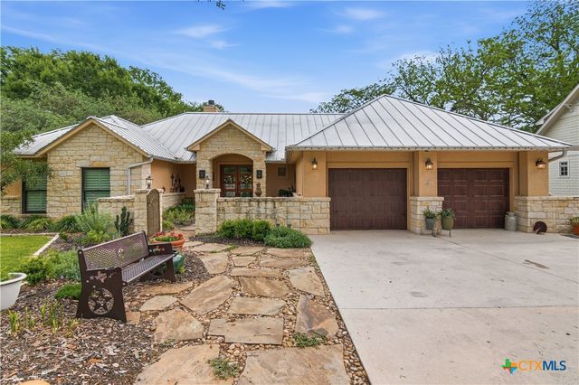 2065 Terminal Loop Road, Mcqueeney, TX 78123