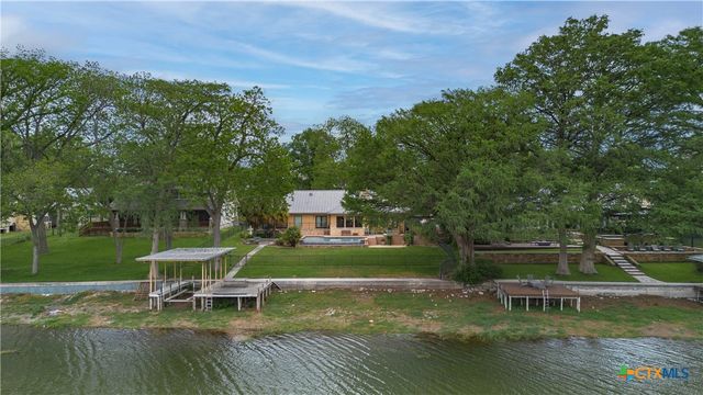 2065 Terminal Loop Road, Mcqueeney, TX 78123