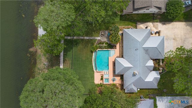2065 Terminal Loop Road, Mcqueeney, TX 78123