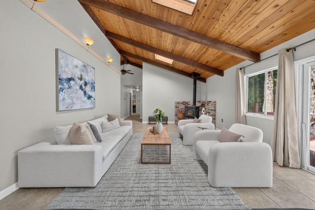 252 Nichols Drive, Santa Cruz, CA 95060
