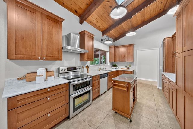 252 Nichols Drive, Santa Cruz, CA 95060