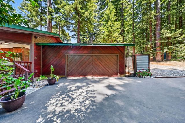 252 Nichols Drive, Santa Cruz, CA 95060
