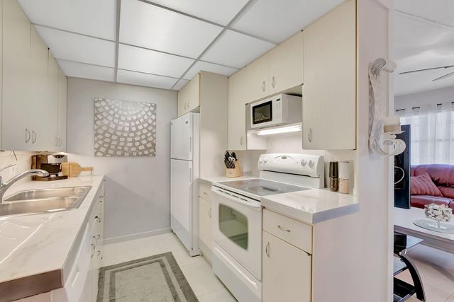 2051 Cambridge C, Deerfield Beach, FL 33442