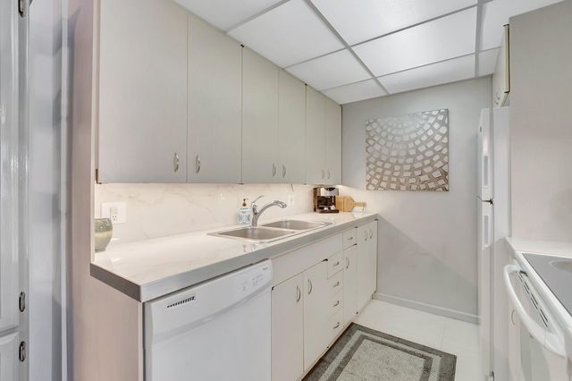 2051 Cambridge C, Deerfield Beach, FL 33442