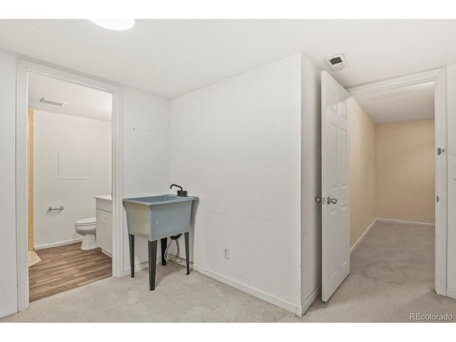 10400 W Fair Ave B, Littleton, CO 80127