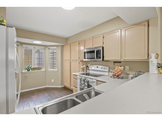10400 W Fair Ave B, Littleton, CO 80127