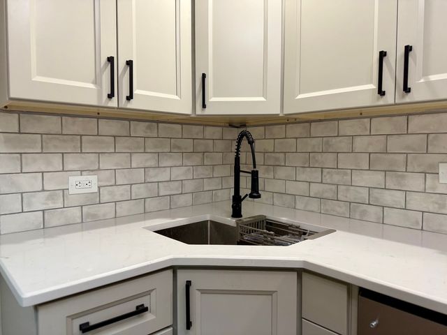 8633 S Hermitage Avenue, Chicago, IL 60620
