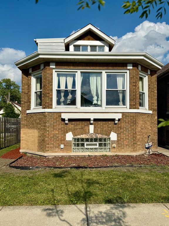 8633 S Hermitage Avenue, Chicago, IL 60620