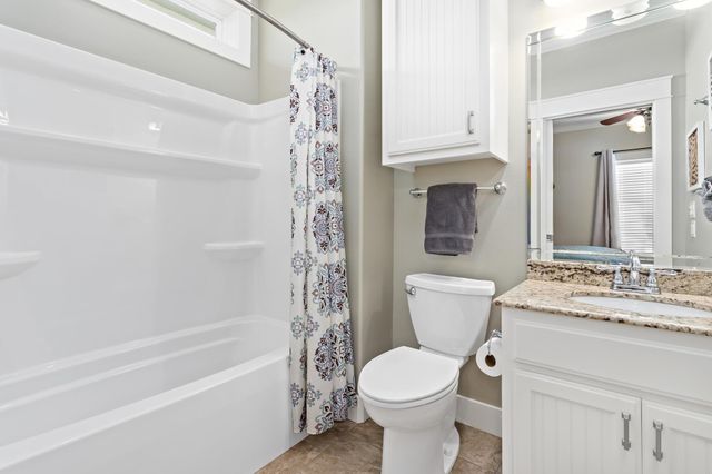 907 Thompson Drive, Gilchrist, TX 77617