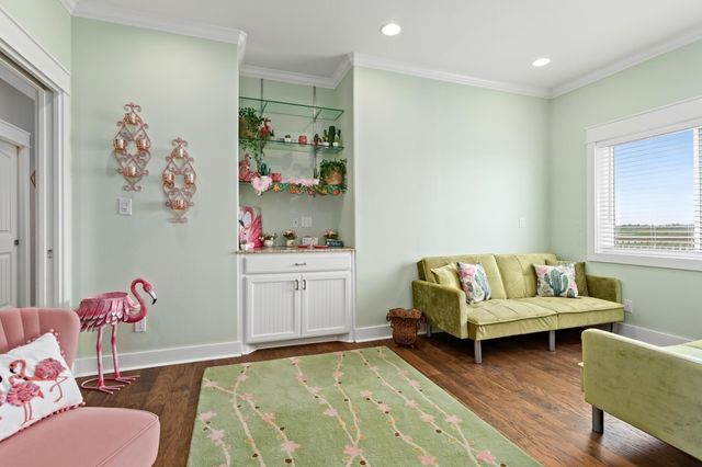 907 Thompson Drive, Gilchrist, TX 77617