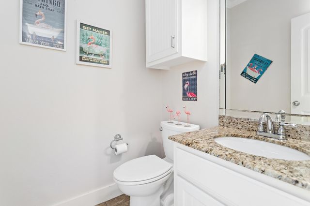 907 Thompson Drive, Gilchrist, TX 77617