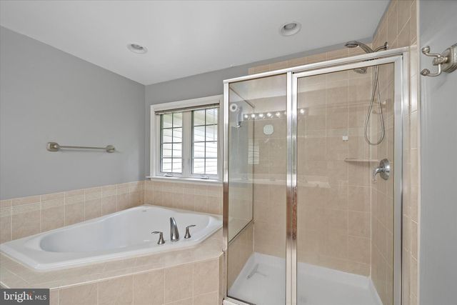 5386 ABERNATHY CT, Fairfax, VA 22032
