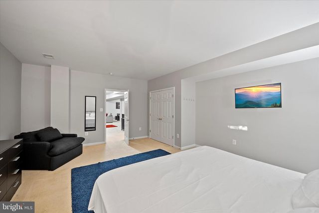 5386 ABERNATHY CT, Fairfax, VA 22032