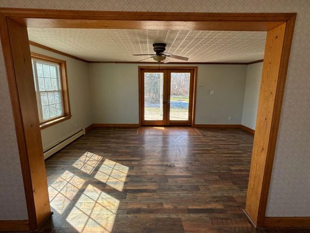 39 Champlain Street, Rouses Point, NY 12979