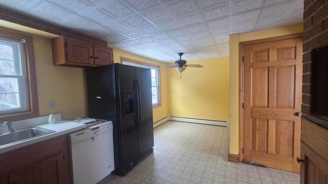 39 Champlain Street, Rouses Point, NY 12979