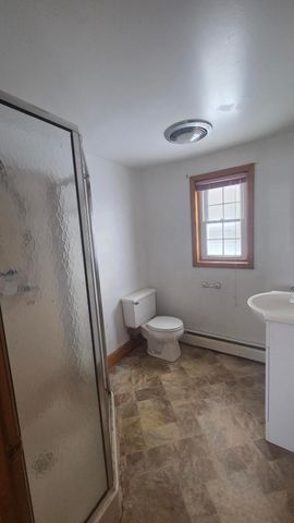 39 Champlain Street, Rouses Point, NY 12979