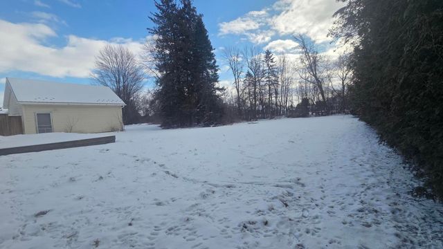 39 Champlain Street, Rouses Point, NY 12979