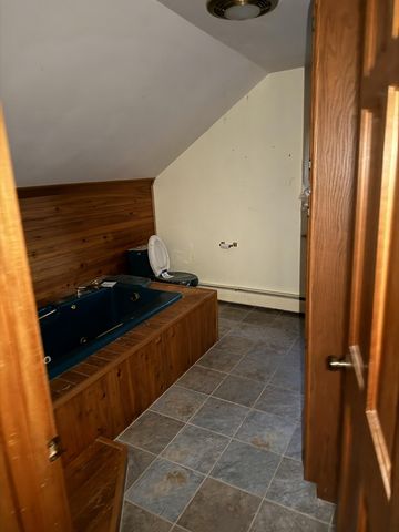 39 Champlain Street, Rouses Point, NY 12979