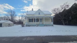39 Champlain Street, Rouses Point, NY 12979