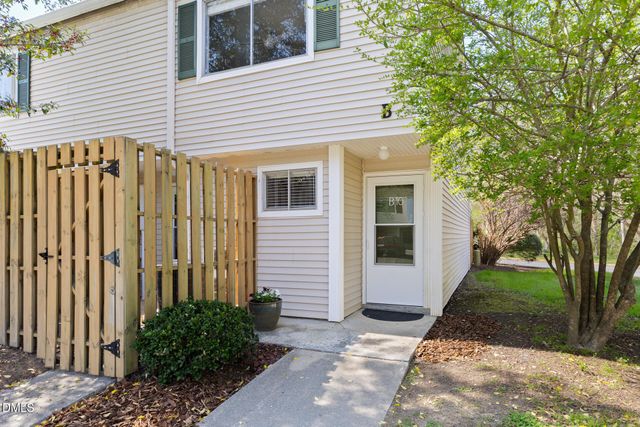 220 Elizabeth Street Apt B10, Chapel Hill, NC 27514