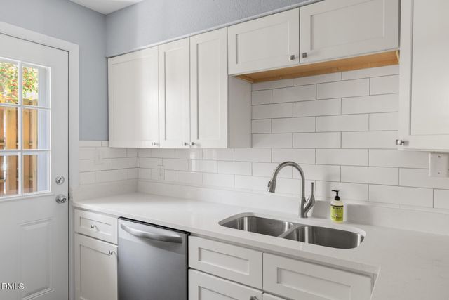 220 Elizabeth Street Apt B10, Chapel Hill, NC 27514