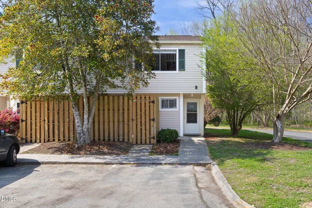 220 Elizabeth Street Apt B10, Chapel Hill, NC 27514