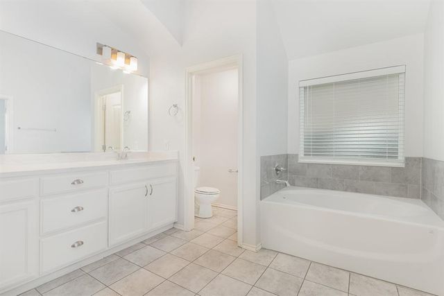 10501 NW 33rd Street, Yukon, OK 73099