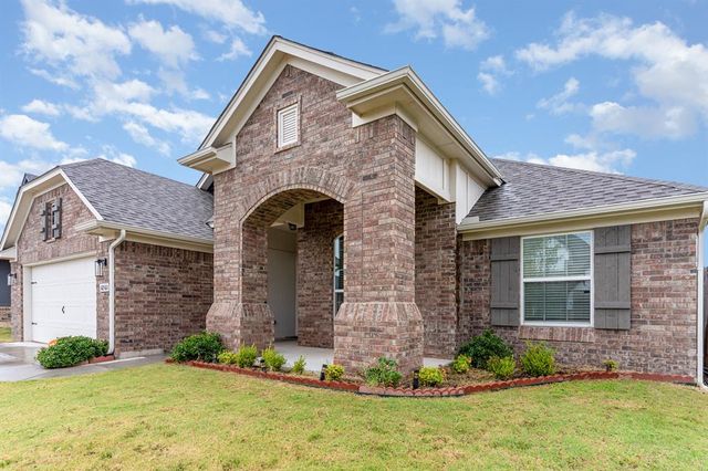 10501 NW 33rd Street, Yukon, OK 73099