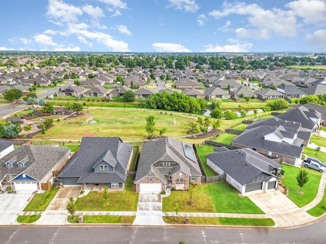 10501 NW 33rd Street, Yukon, OK 73099