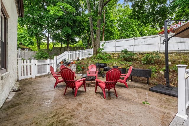 11 Forest Place, Lake Peekskill, NY 10537